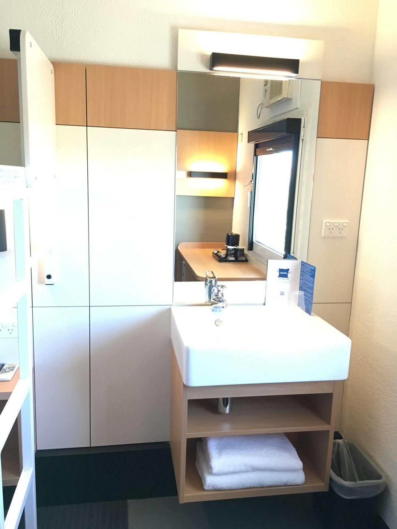 Ibis Budget - Enfield Sidney Exterior foto